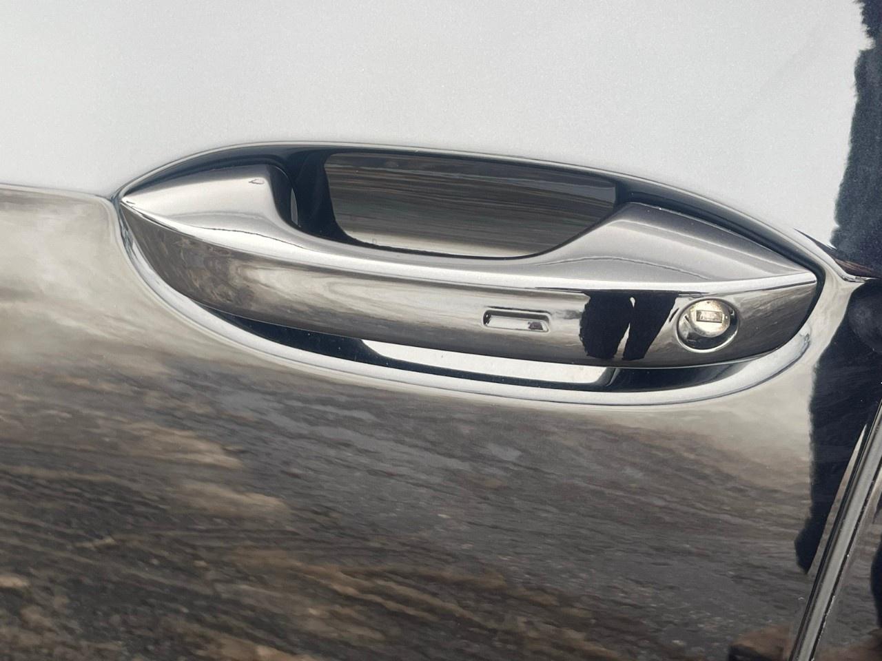 2024 Volkswagen Golf GTI 380 Performance Manual Photo