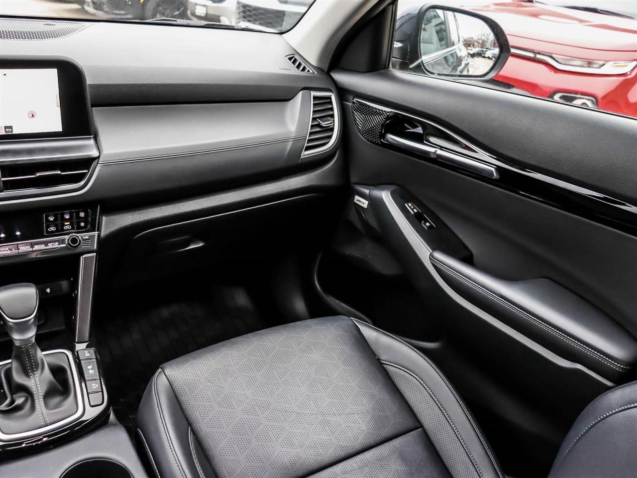 2025 Kia Seltos SX w/Black Interior Photo