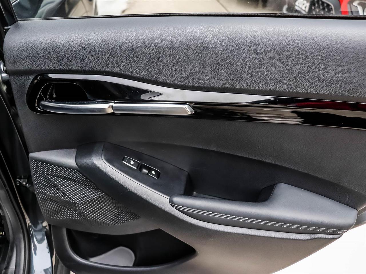 2025 Kia Seltos SX w/Black Interior Photo