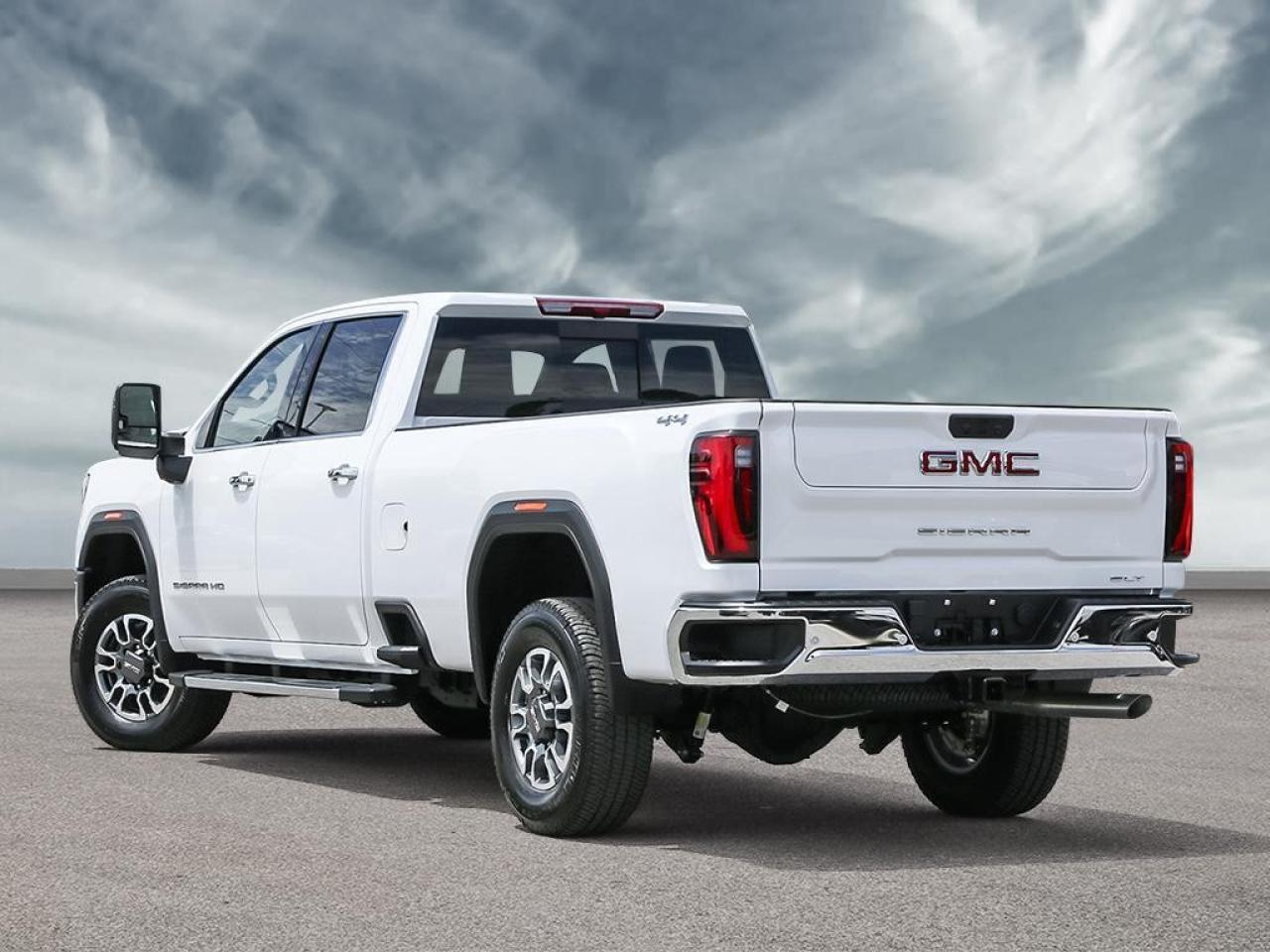 2025 GMC Sierra 2500 HD 4WD Crew Cab Standard Box SLT Photo3