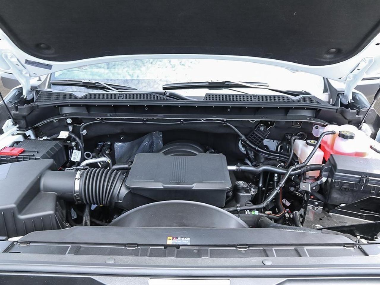 2025 GMC Sierra 2500 HD 4WD Crew Cab Standard Box SLT Photo