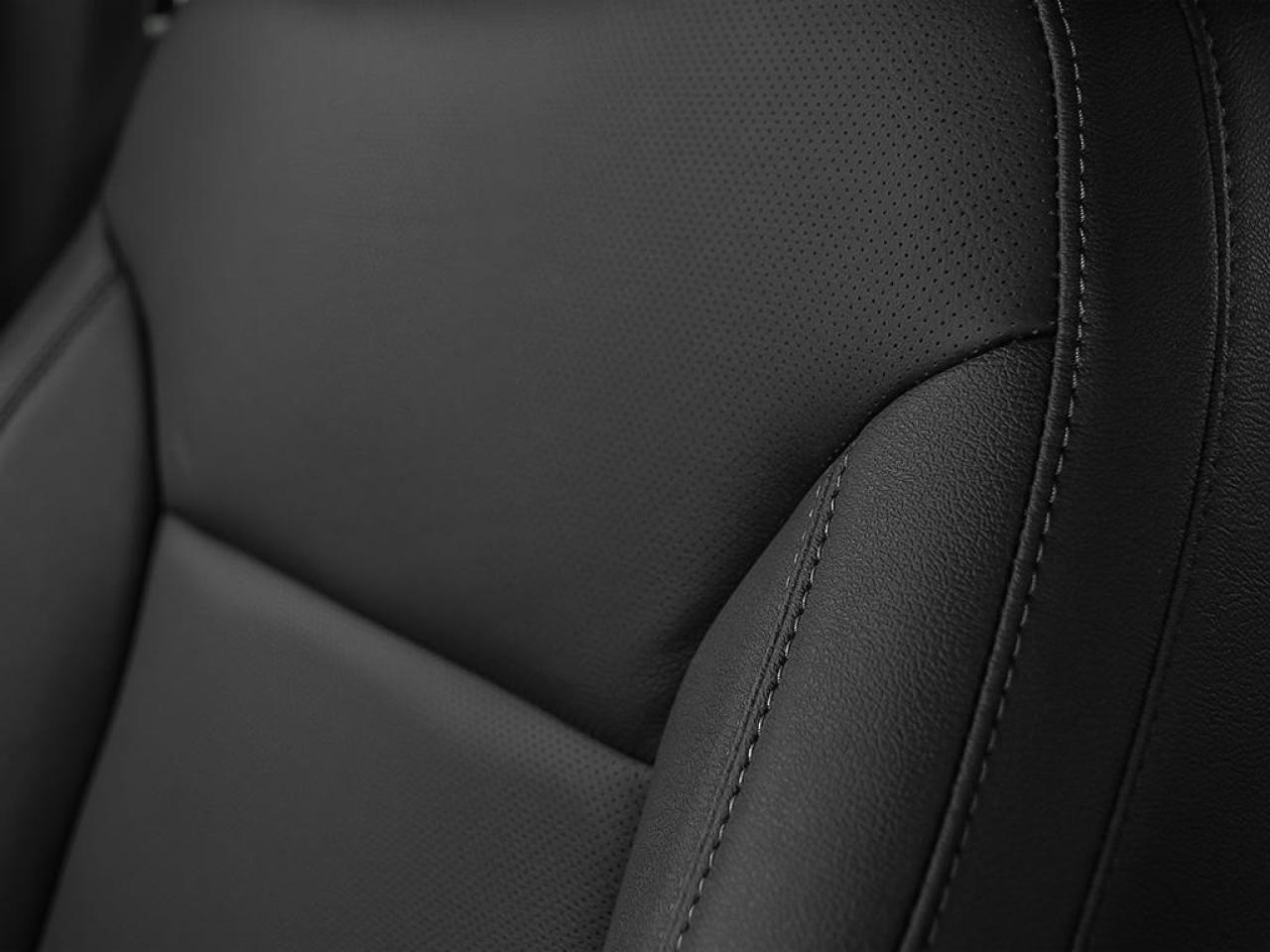 2025 GMC Sierra 2500 HD 4WD Crew Cab Standard Box SLT Photo