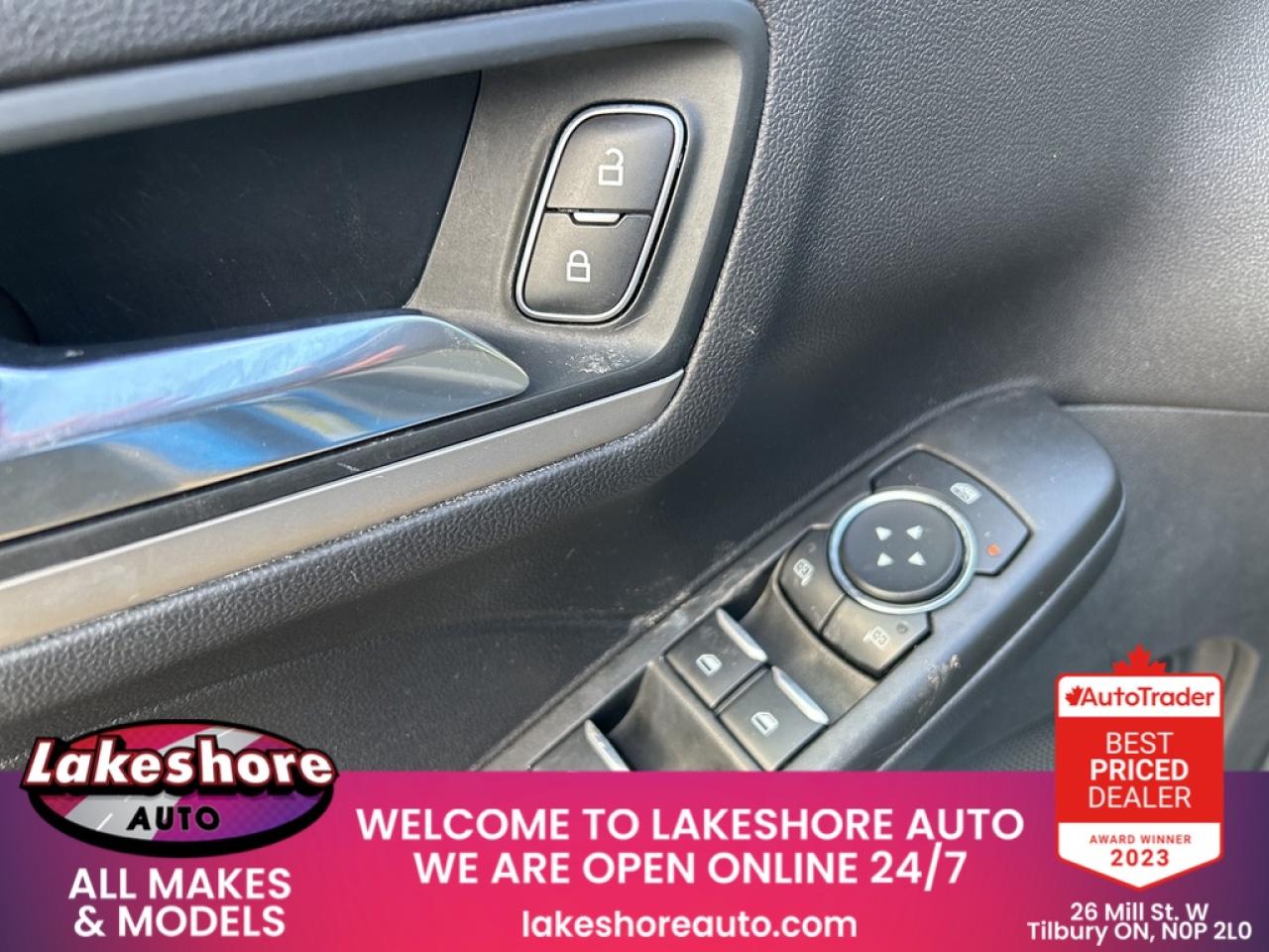 2021 Ford Escape SE Photo