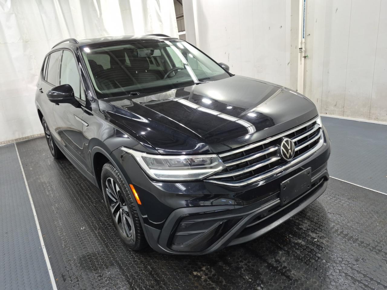 2022 Volkswagen Tiguan TRENDLINE AWD | NO ACCIDENTS | HEATED SEATS | APP CONNECT Photo