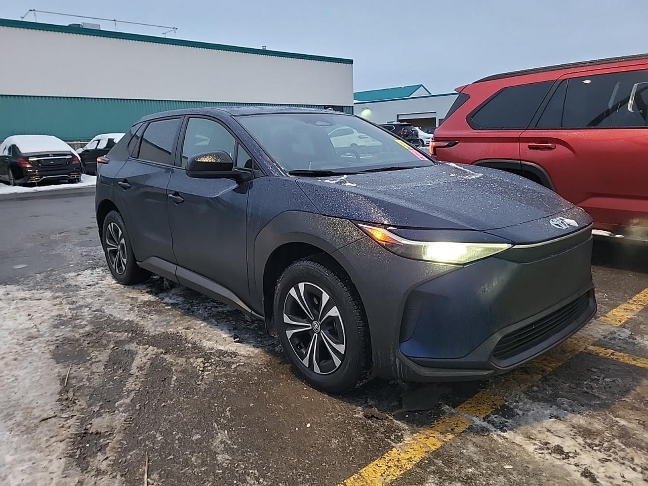 2023 Toyota bZ4X LE | NO ACCIDENTS | 12.3 DISPLAY | HEATED STEERING Photo