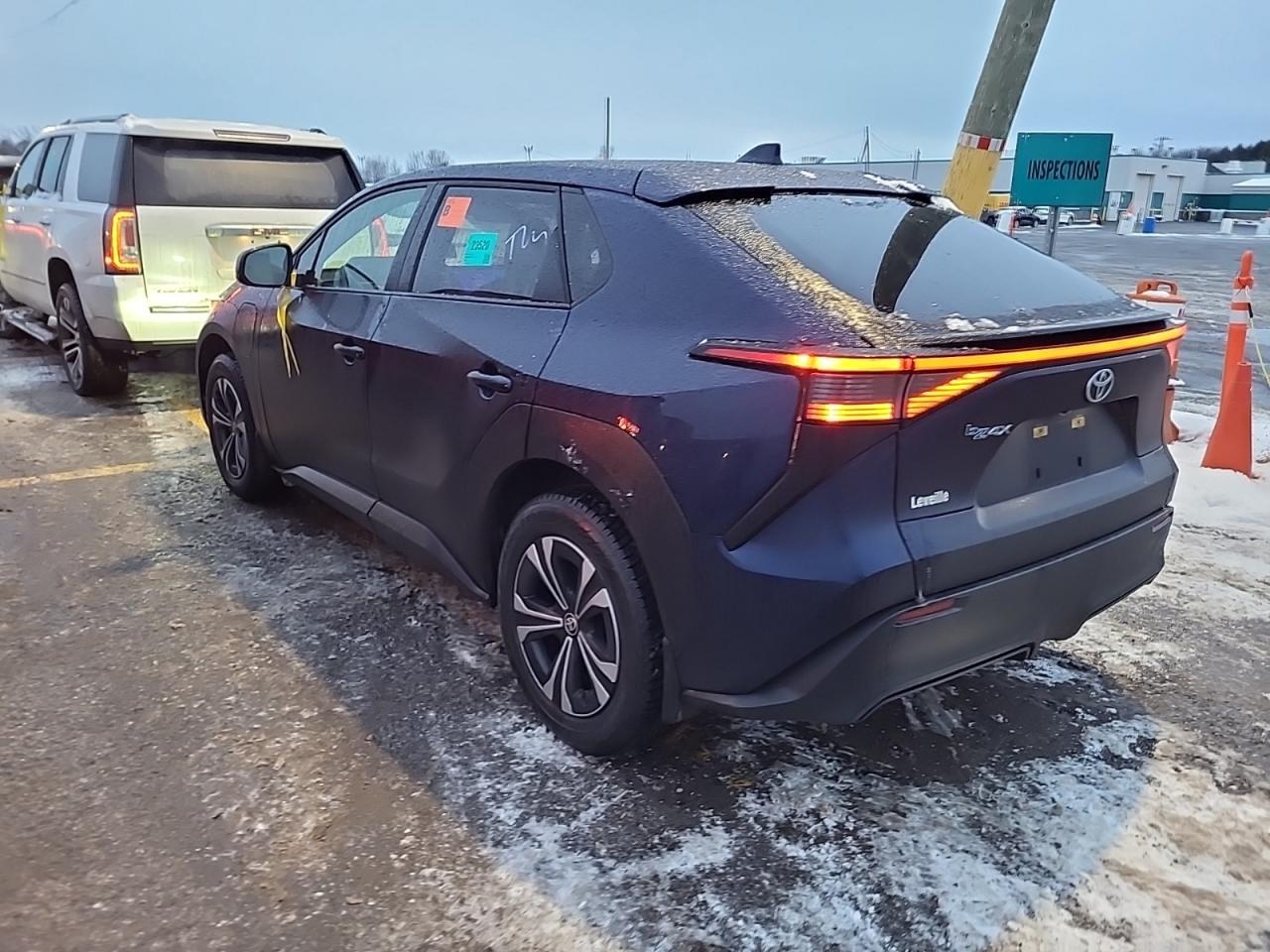 2023 Toyota bZ4X LE | NO ACCIDENTS | 12.3 DISPLAY | HEATED STEERING Photo