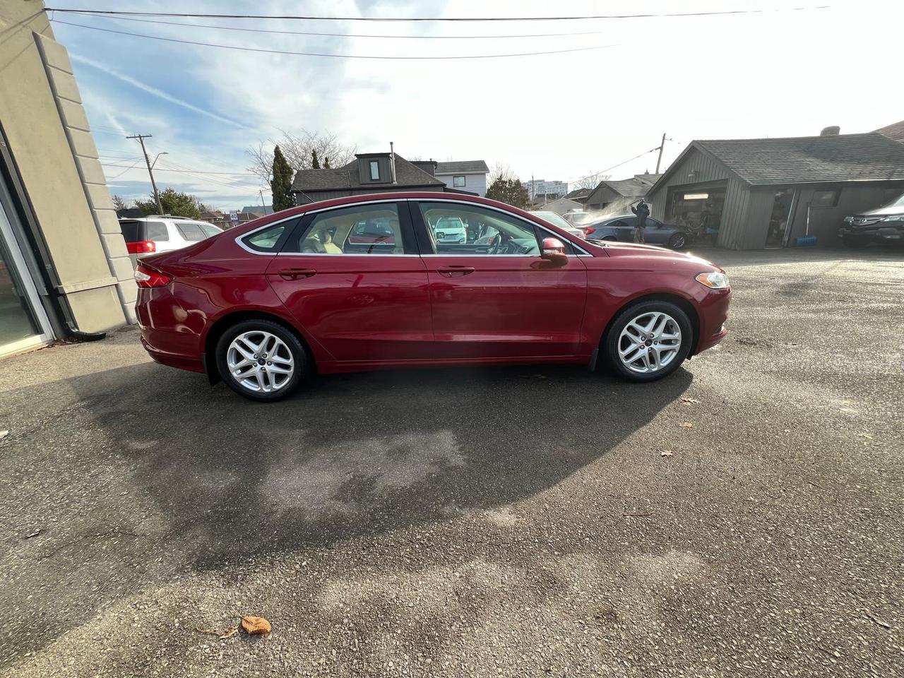 2016 Ford Fusion SE**LEATHER*LOW KMS** Photo