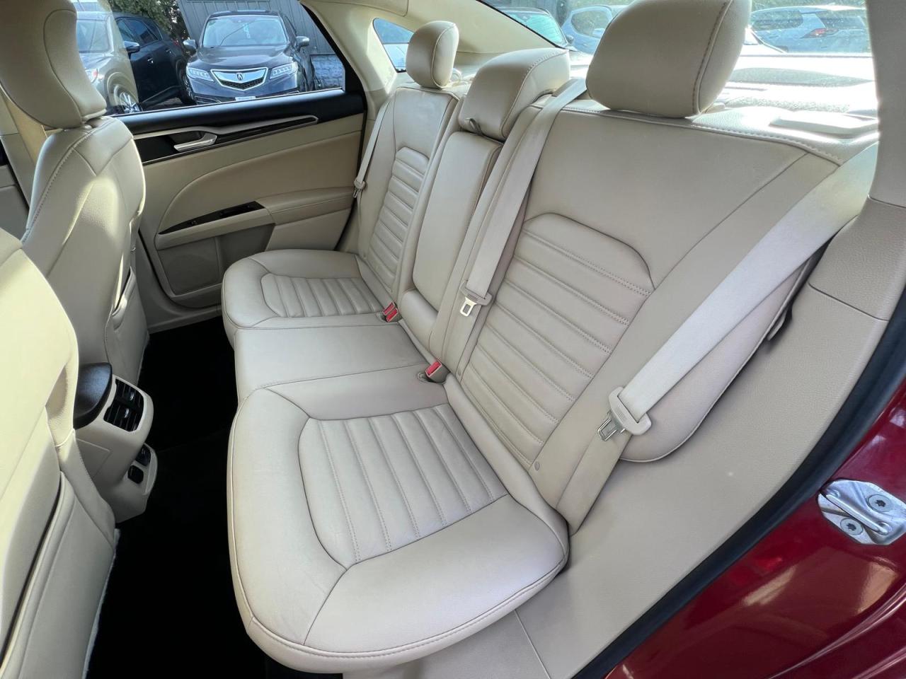 2016 Ford Fusion SE**LEATHER*LOW KMS** Photo