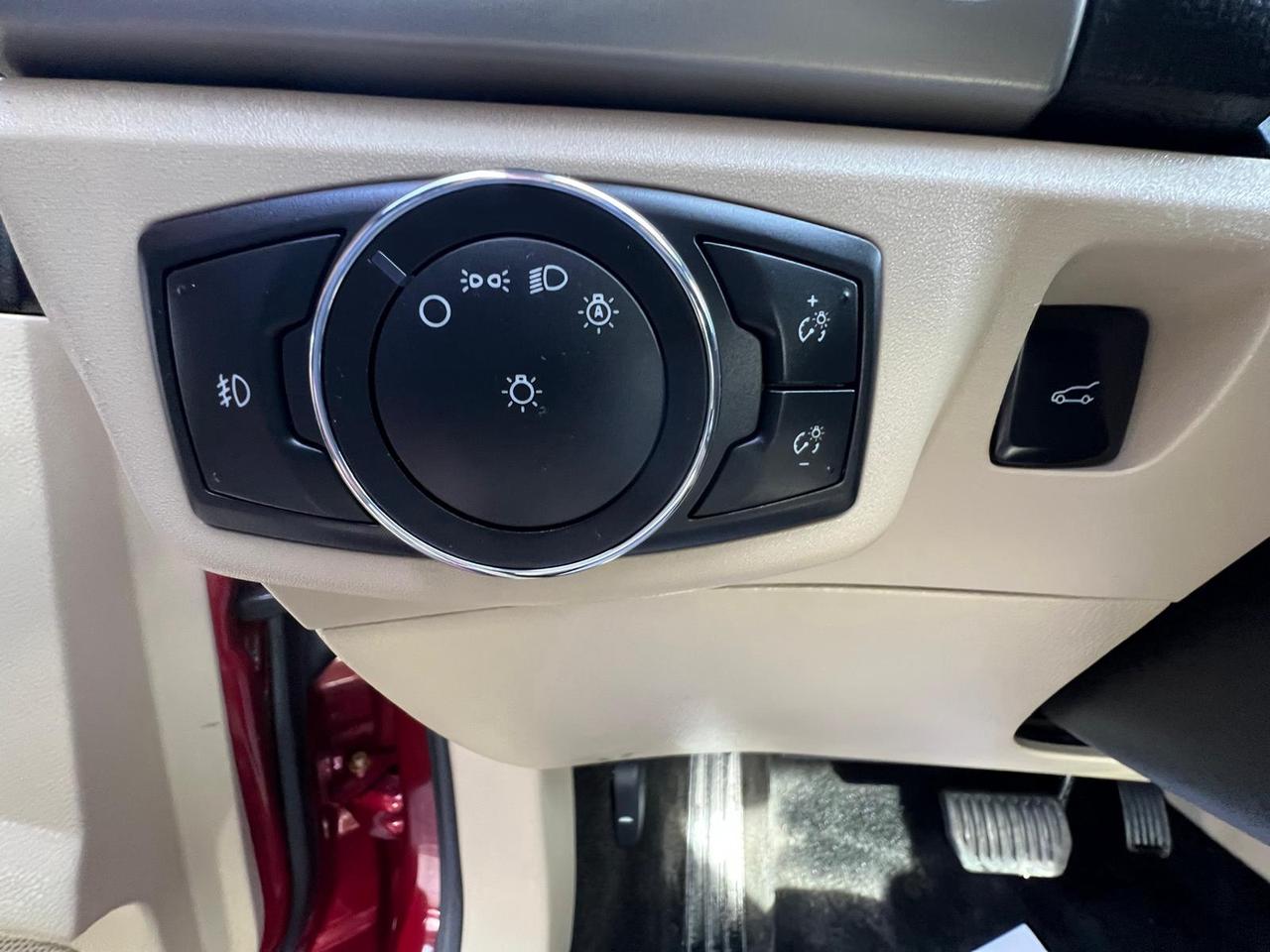 2016 Ford Fusion SE**LEATHER*LOW KMS** Photo