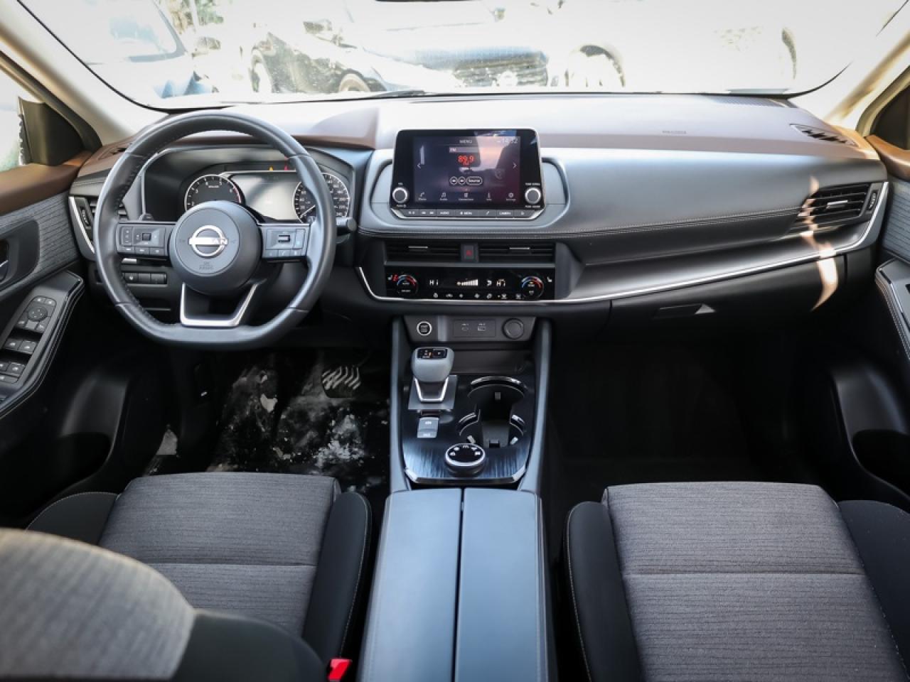 2023 Nissan Rogue SV Moonroof  - Moonroof -  Apple CarPlay - $200 B/W Photo