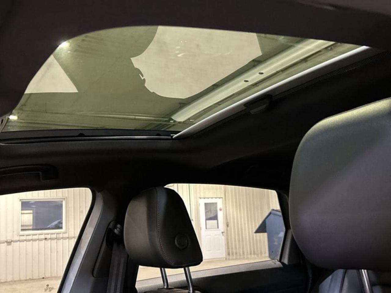 2021 Volkswagen Jetta GLI | Sunroof | Remote Start | Leather Seats | Heated Seats Photo