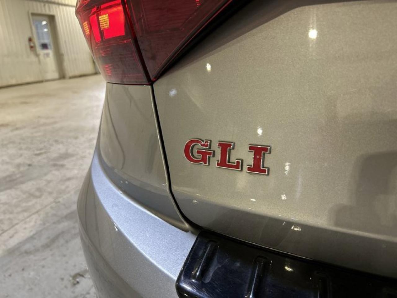 2021 Volkswagen Jetta GLI | Sunroof | Remote Start | Leather Seats | Heated Seats Photo