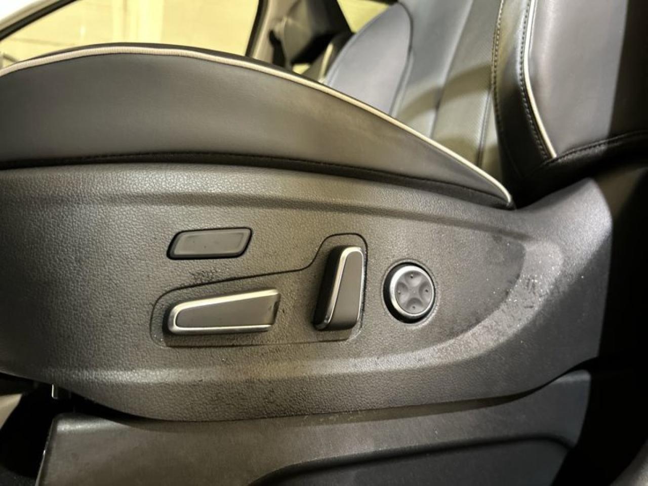 2023 Hyundai PALISADE Urban AWD | 2nd Row Captain Seats | 360 Camera | Remote Start Photo