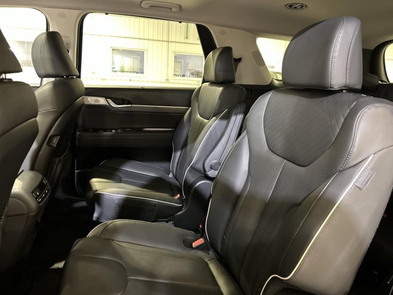 2023 Hyundai PALISADE Urban AWD | 2nd Row Captain Seats | 360 Camera | Remote Start Photo