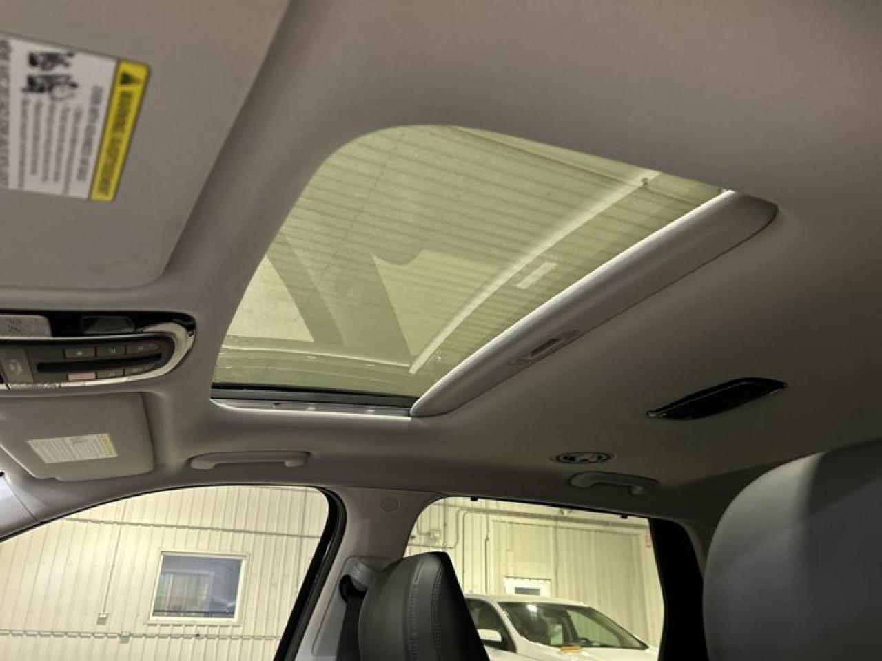 2023 Hyundai PALISADE Urban AWD | 2nd Row Captain Seats | 360 Camera | Remote Start Photo