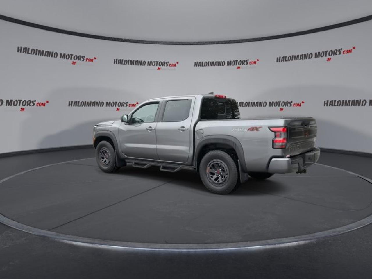 2025 Nissan Frontier PRO-4X Crew | 360 Camera | Sunroof | Heated Seats Photo