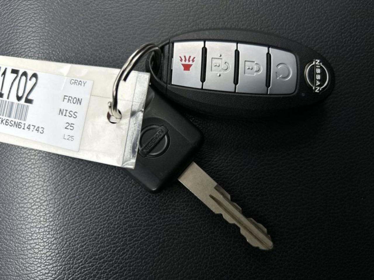 2025 Nissan Frontier PRO-4X Crew | 360 Camera | Sunroof | Heated Seats Photo