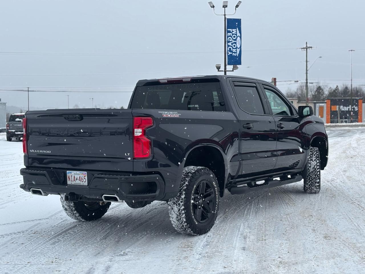 2023 Chevrolet Silverado 1500  Photo3