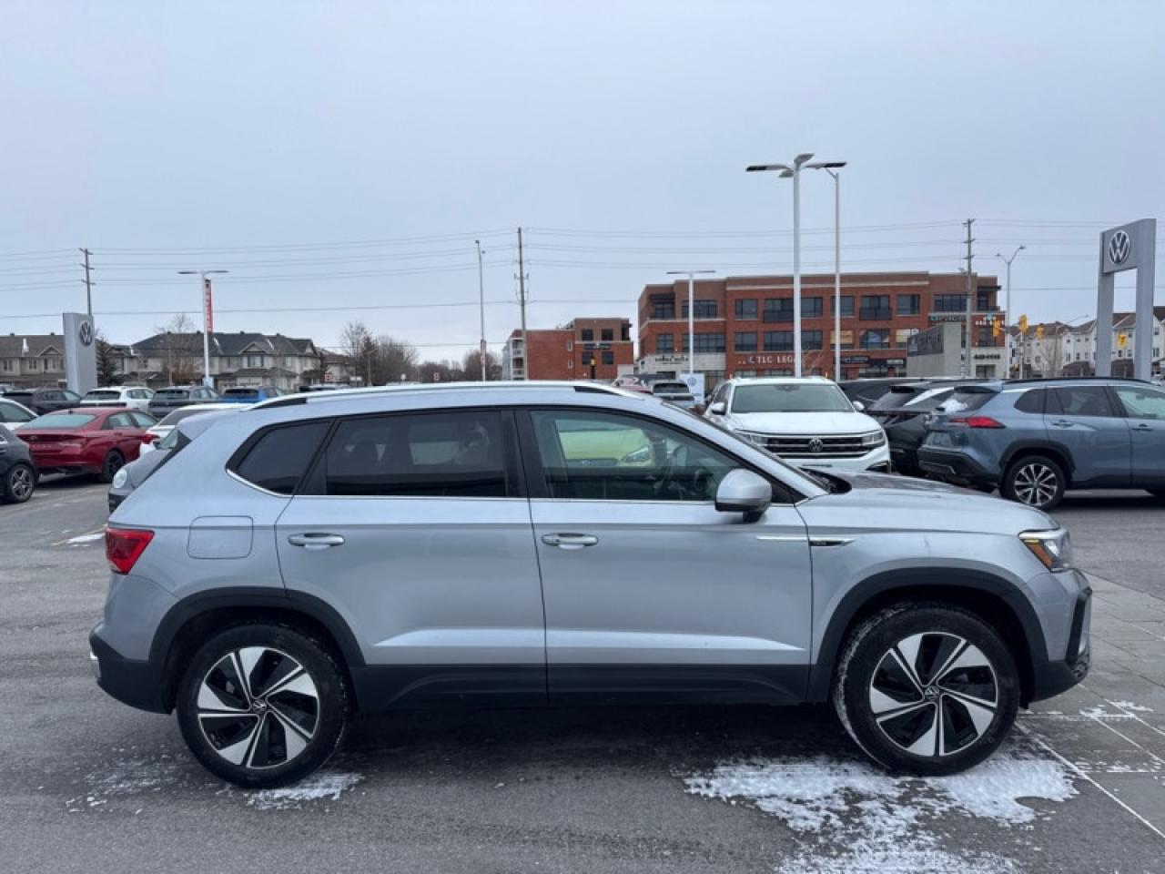 2024 Volkswagen Taos Comfortline 4MOTION  -  Heated Seats Photo