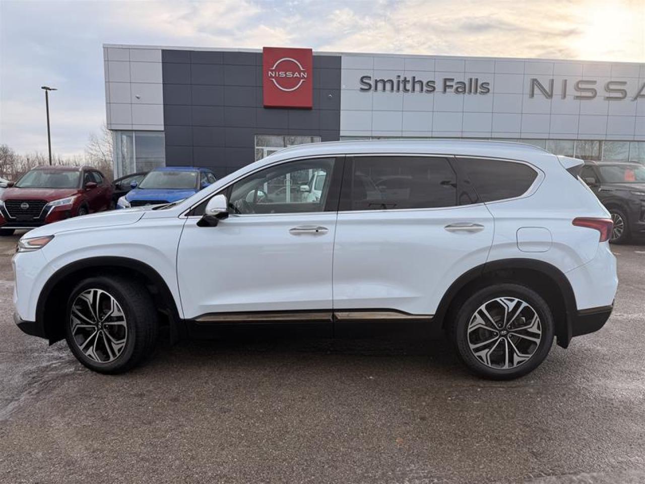 2020 Nissan Santa Fe Ultimate AWD 2.0T Photo