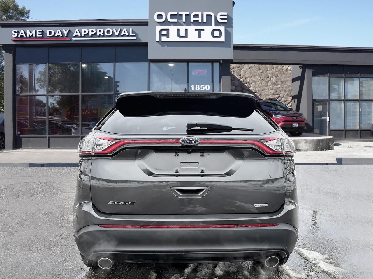 2015 Ford Edge SE FWD Photo4