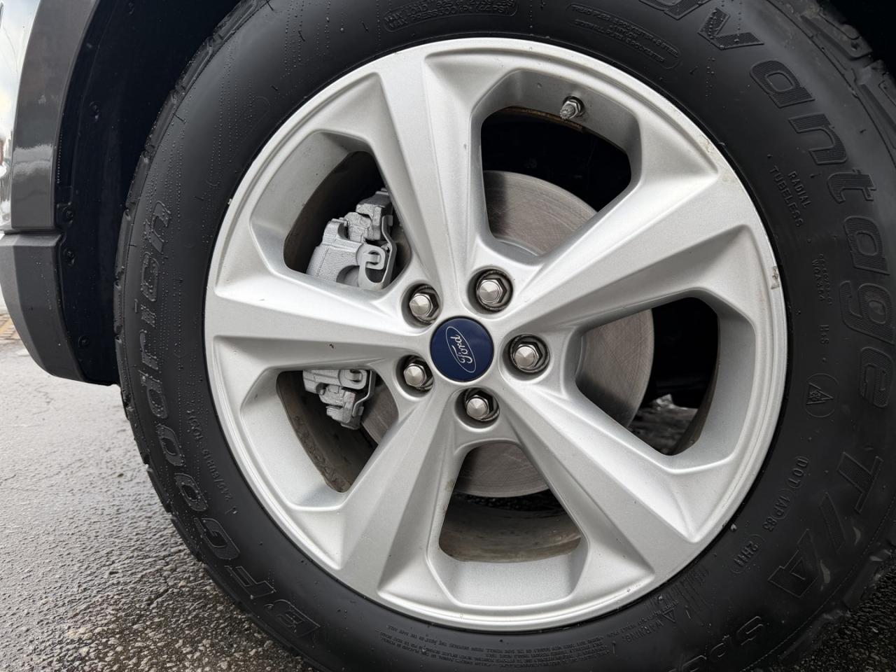 2015 Ford Edge SE FWD Photo