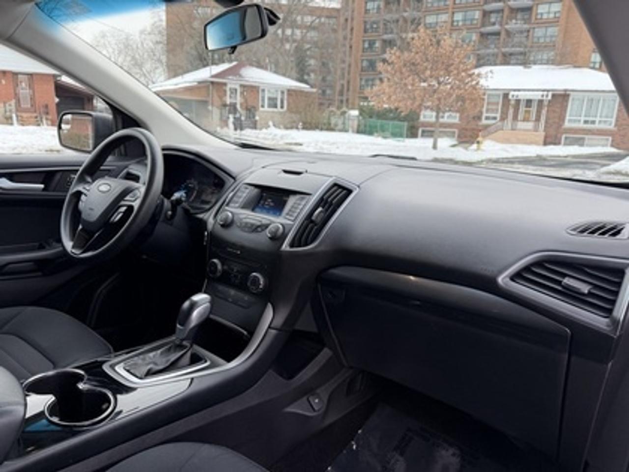 2015 Ford Edge SE FWD Photo