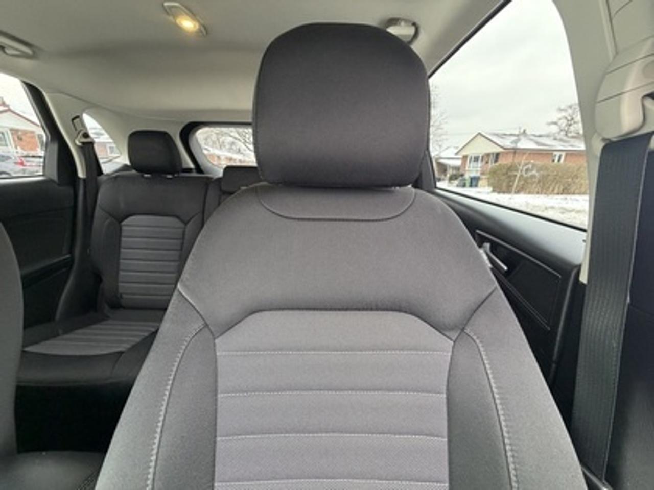 2015 Ford Edge SE FWD Photo