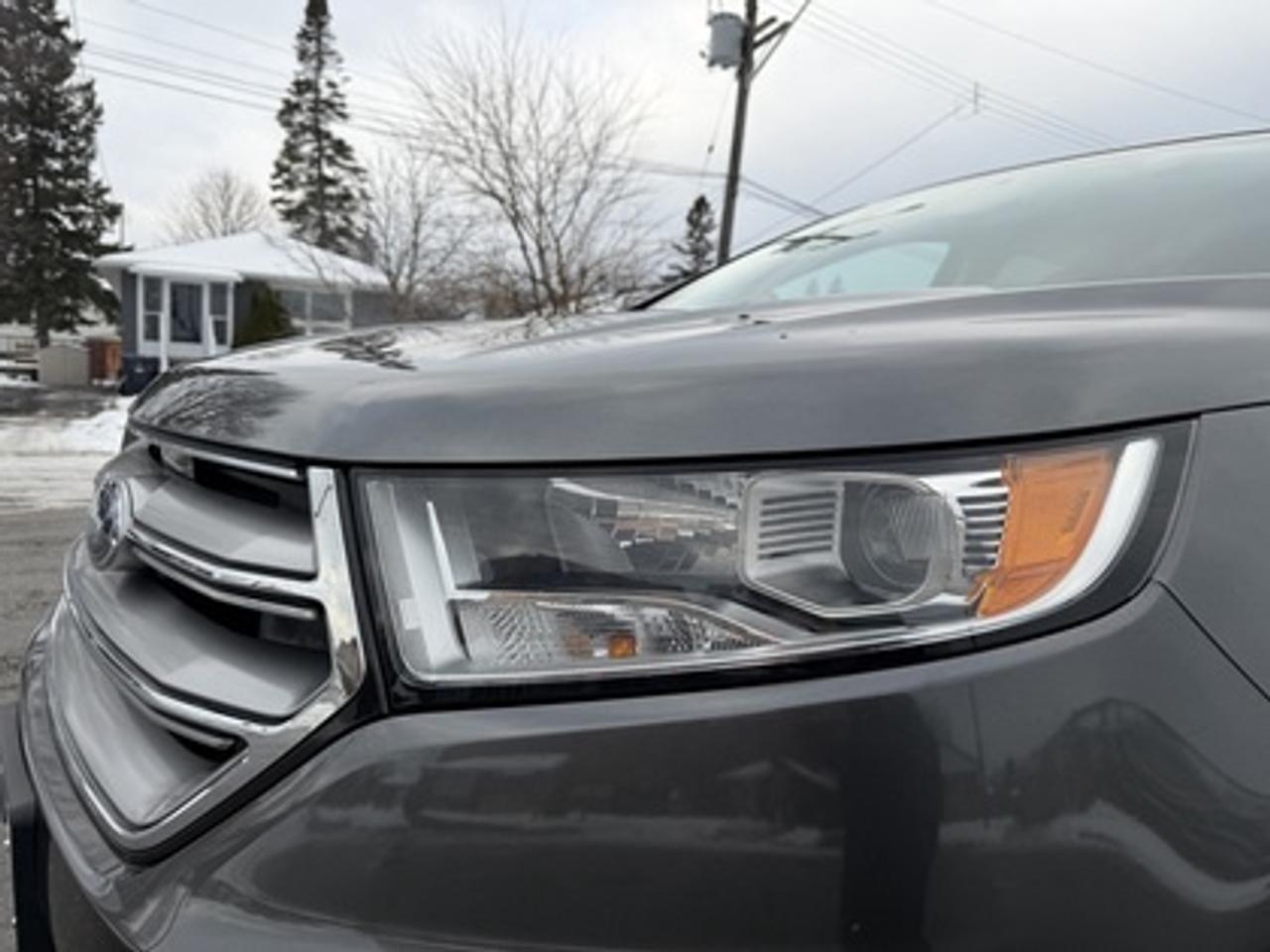 2015 Ford Edge SE FWD Photo