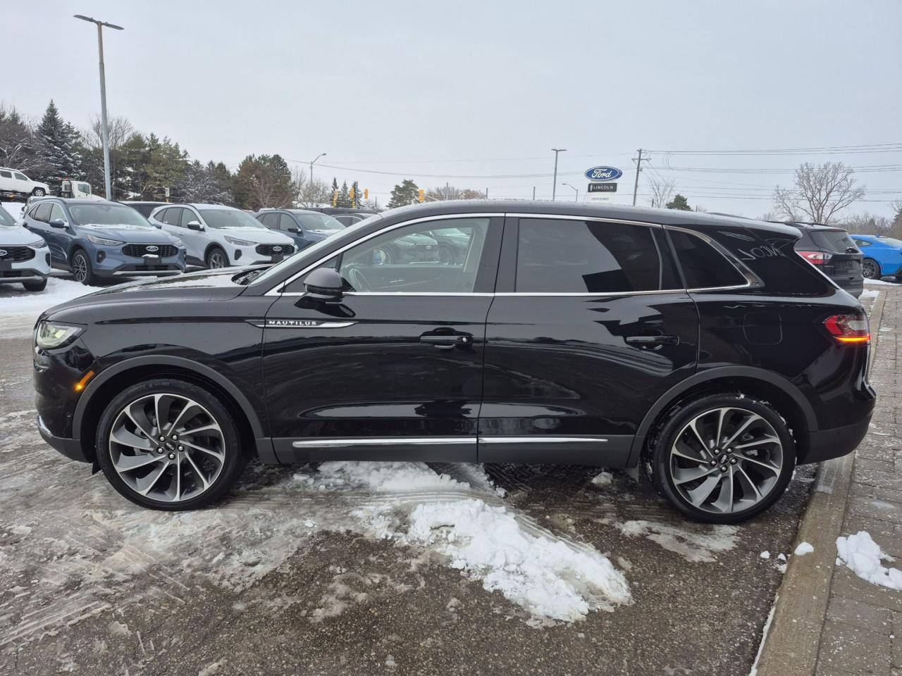 2021 Lincoln Nautilus RESERVE, 2.7L, 21" RIMS, 360-CAMERA, 201A PACKAGE! Photo3