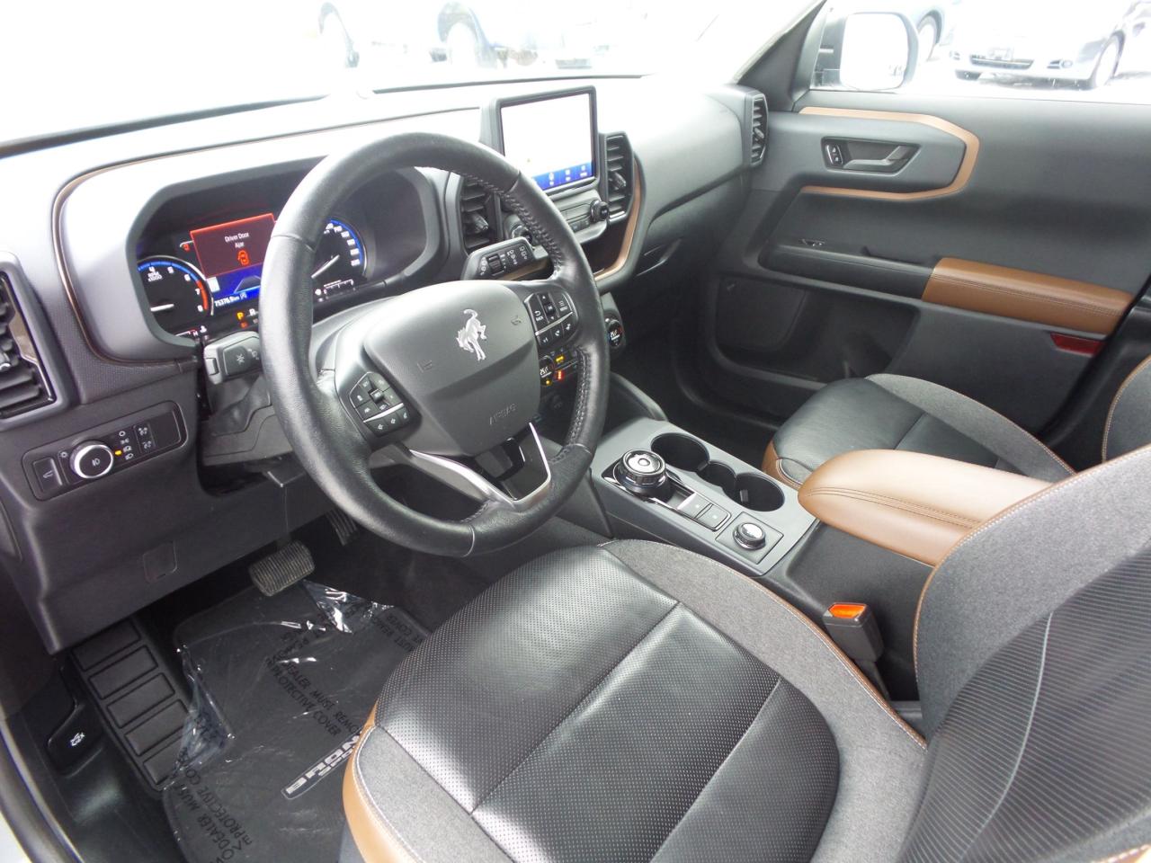 2021 Ford Bronco Sport OUTERBANKS, LEATHER, COPILOT PACK, FACTORY TOW! Photo