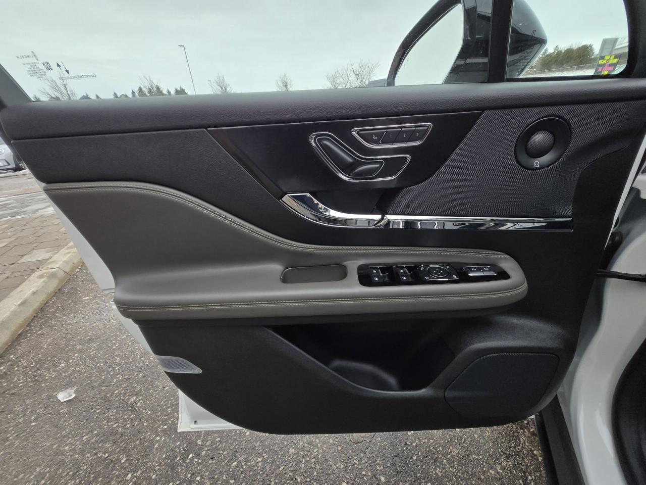 2024 Lincoln Corsair RESERVE, MOONROOF, TOW PACK, 202A, LOADED! Photo