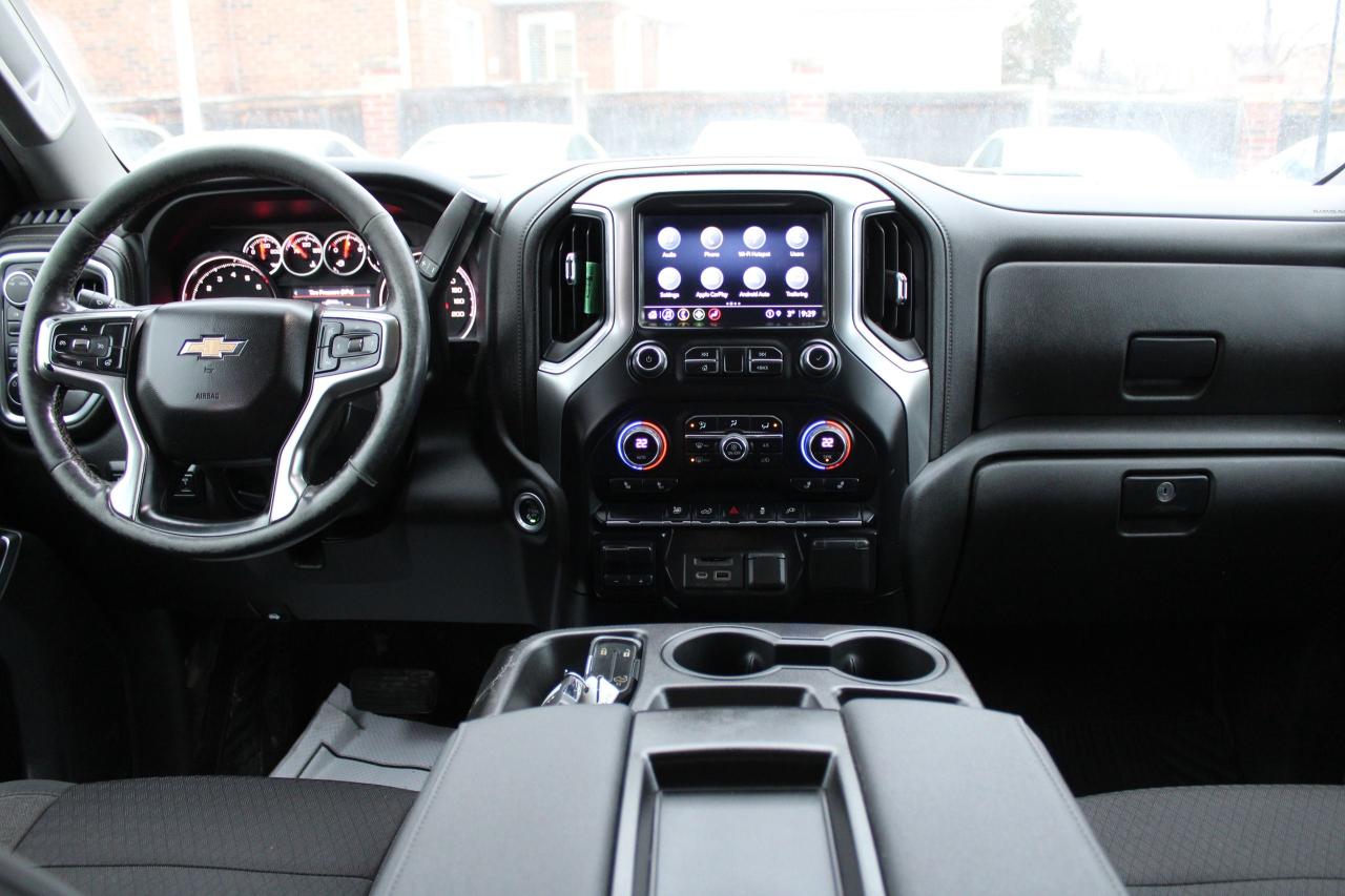 2022 Chevrolet Silverado 3500 4WD Crew Cab 159" LT Photo