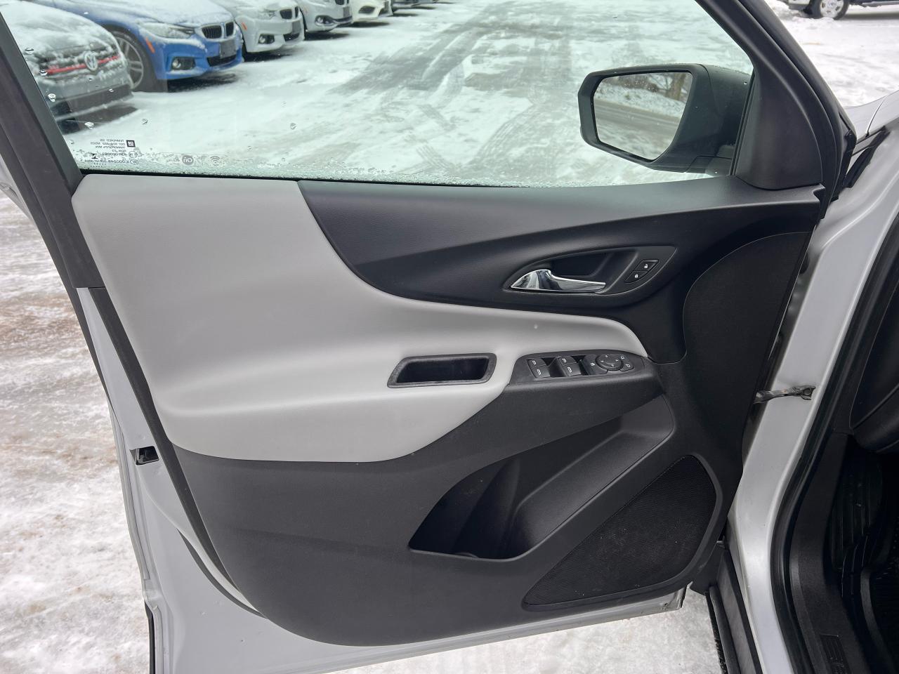 2018 Chevrolet Equinox LS Photo