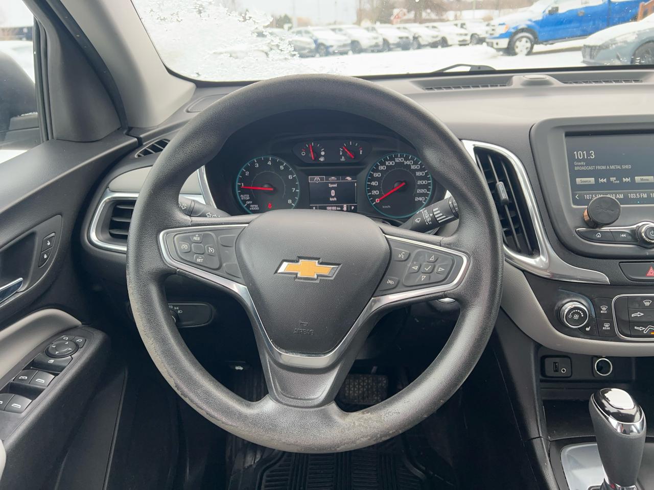 2018 Chevrolet Equinox LS Photo