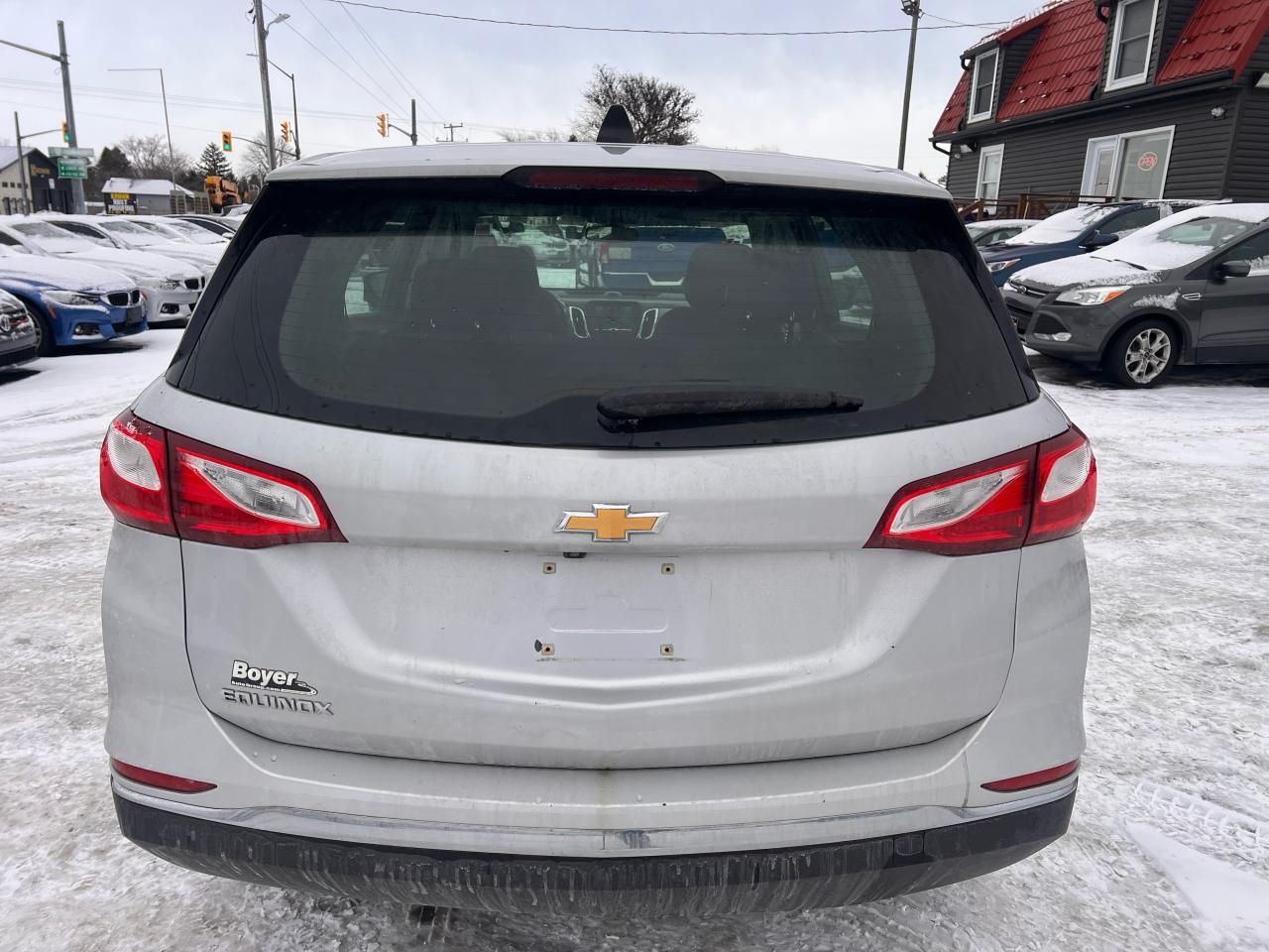 2018 Chevrolet Equinox LS Photo3