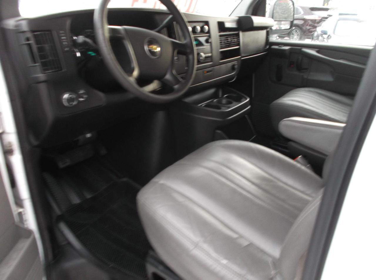 2014 Chevrolet Cargo Van EXPRESS G1500 Photo