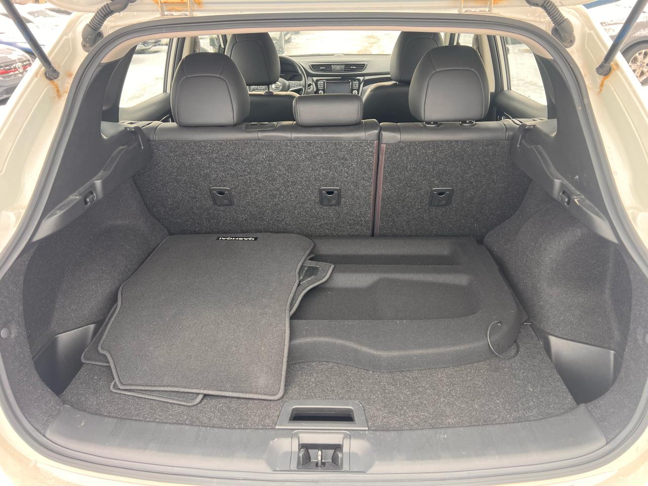 2018 Nissan Qashqai SL Photo