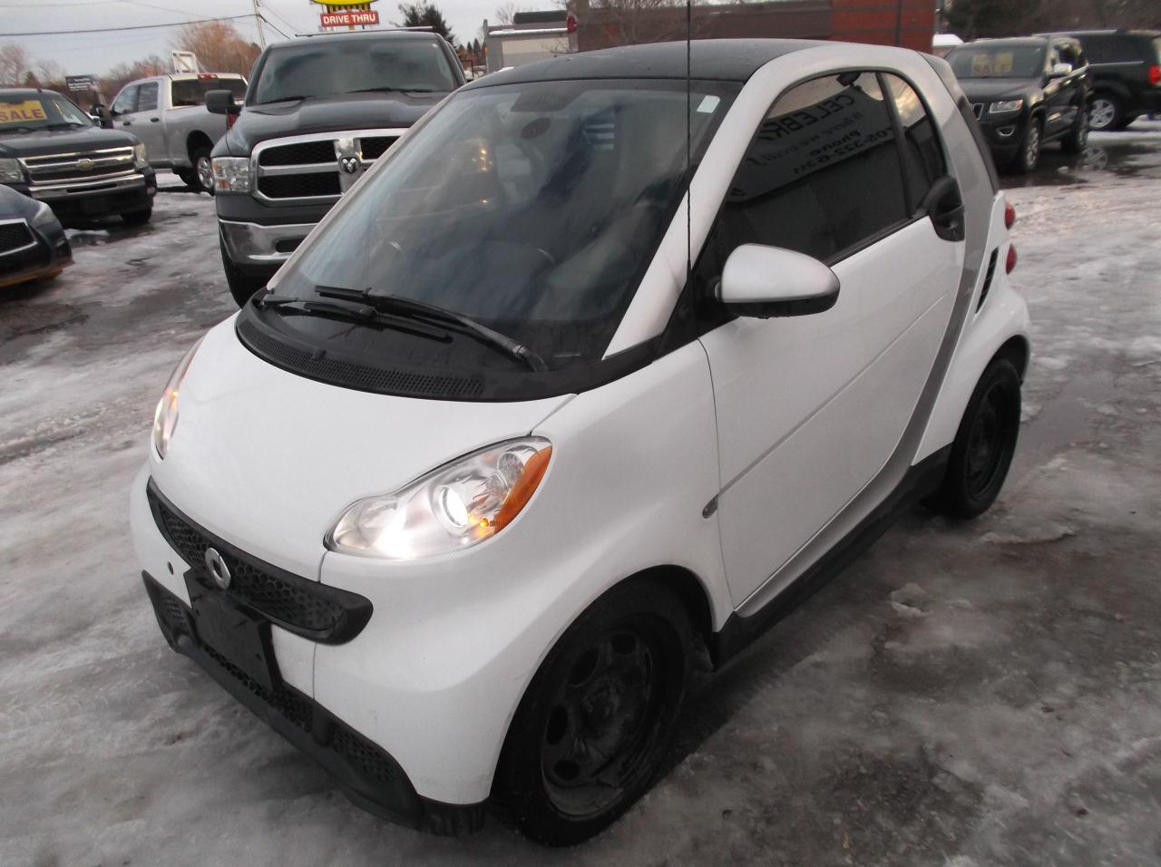 2015 Smart fortwo Pure Photo2