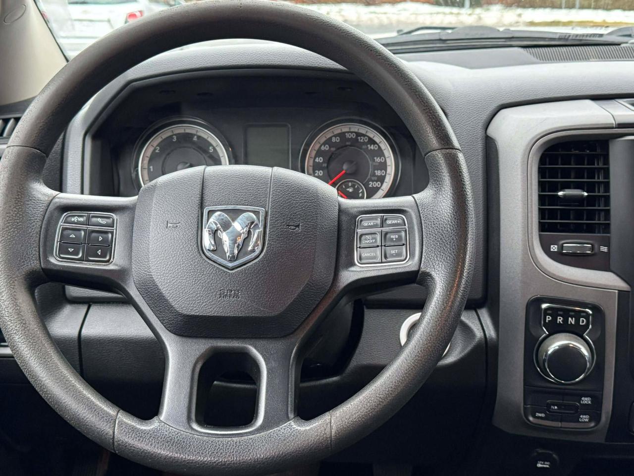 2019 RAM 1500 Classic EXPRESS 4X4 CREW CAB 5'7" BOX - Photo #13