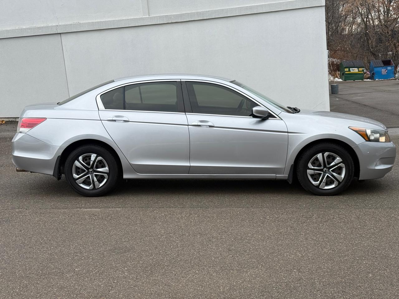 2010 Honda Accord LX Photo3