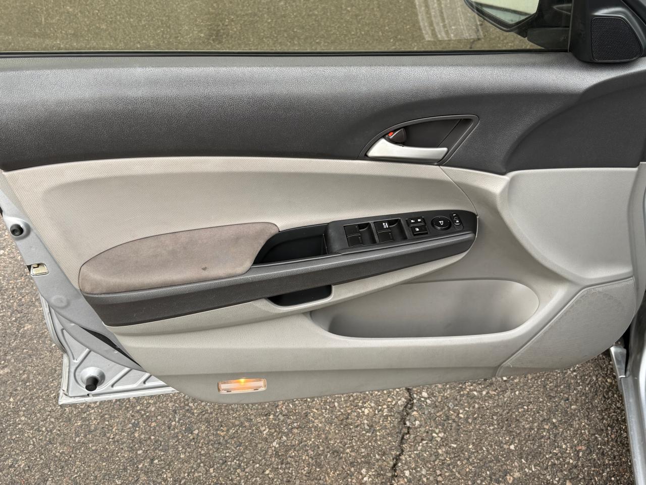 2010 Honda Accord LX Photo