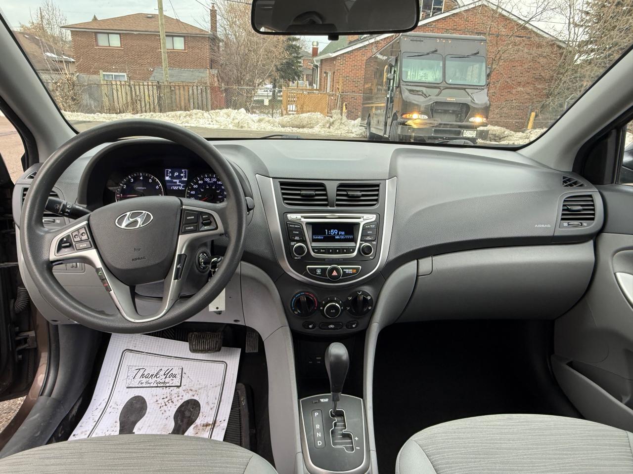 2015 Hyundai Accent GL Photo