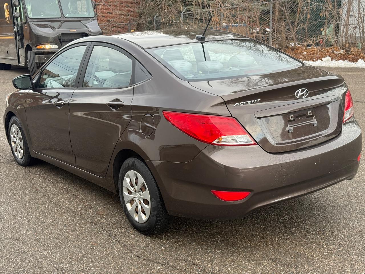 2015 Hyundai Accent 4dr Sdn Auto GL Photo