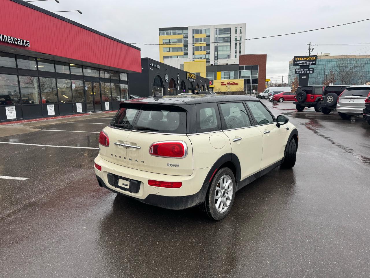 2017 MINI Cooper Clubman  Photo4