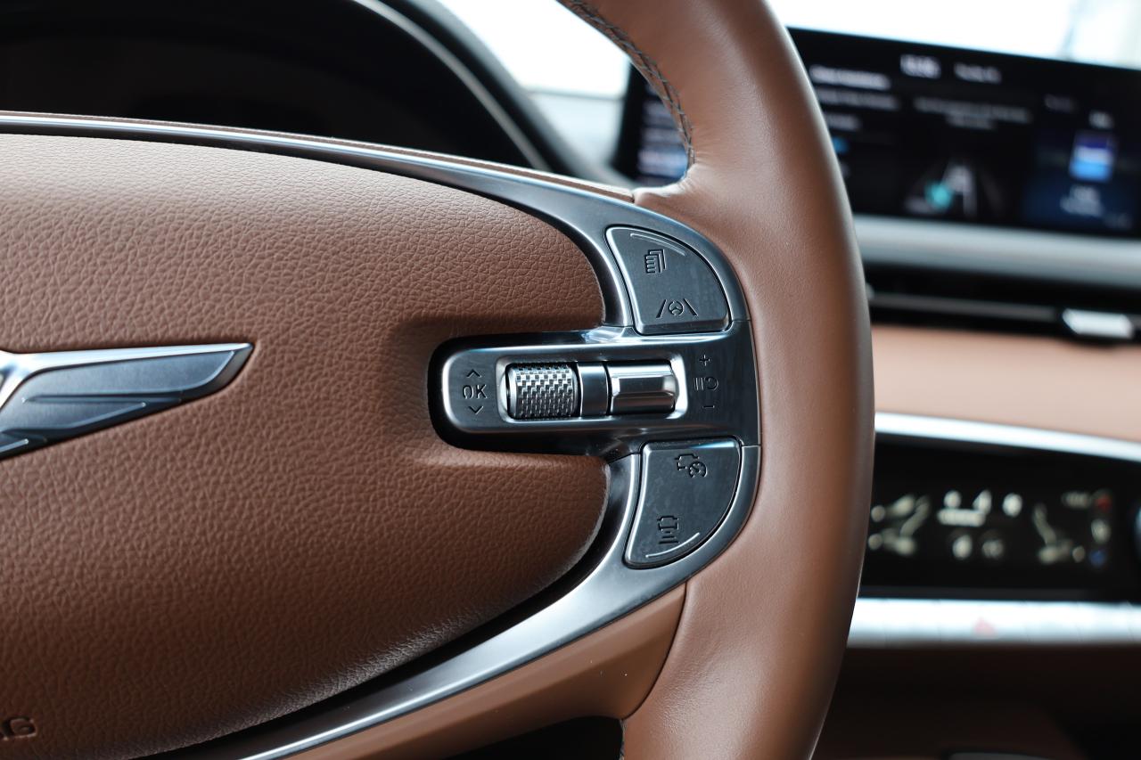 2023 Genesis GV70 2.5T Advanced Plus - HUD|PANOROOF|NAVI|CAMERA Photo