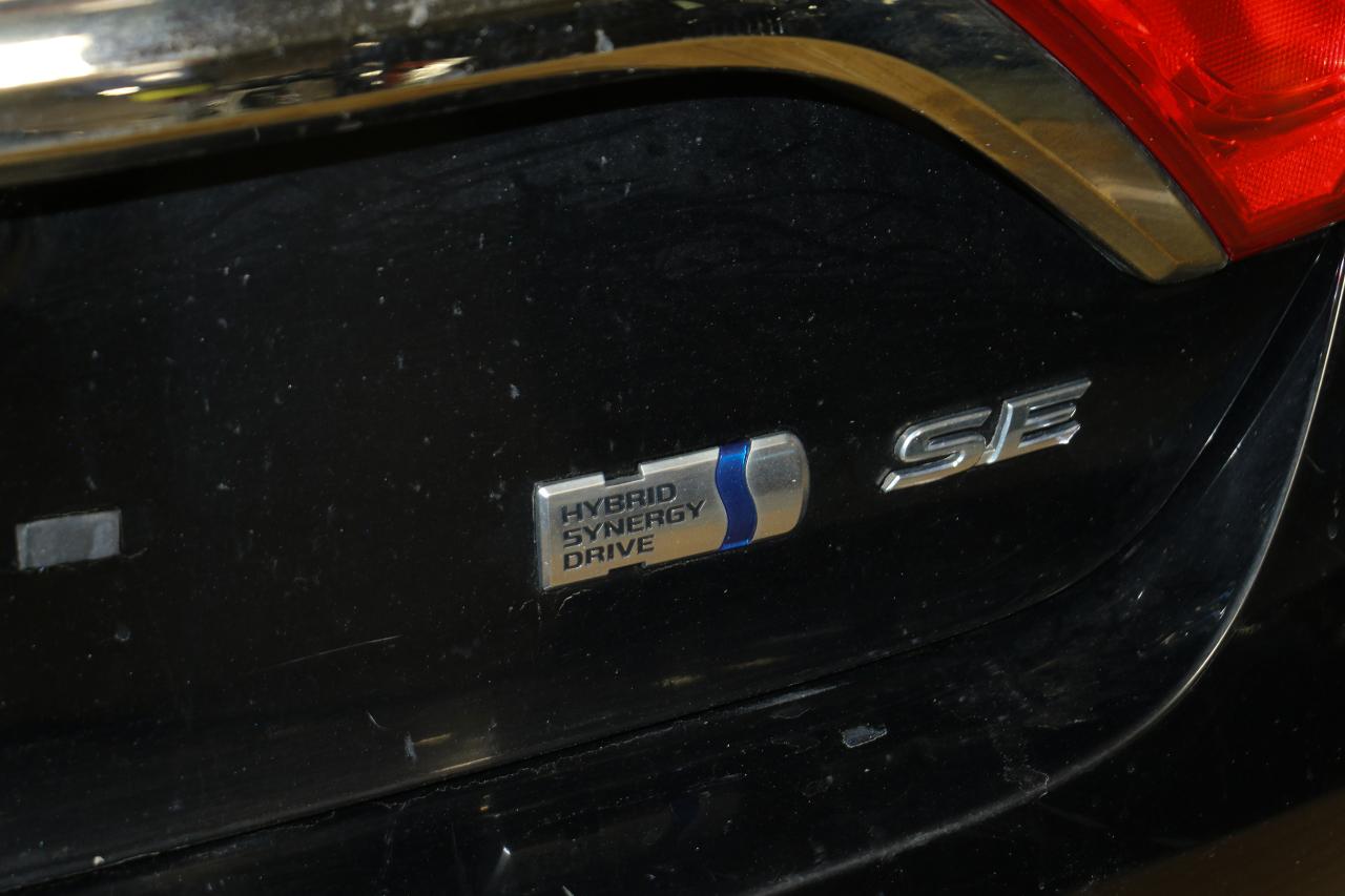 2017 Toyota Camry SE HYBRID - AS IS * AS TRADED Photo