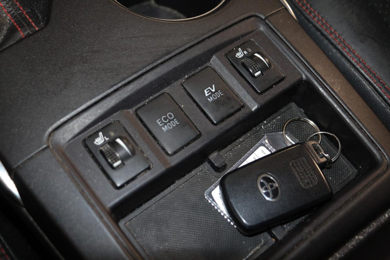 2017 Toyota Camry SE HYBRID - AS IS * AS TRADED Photo