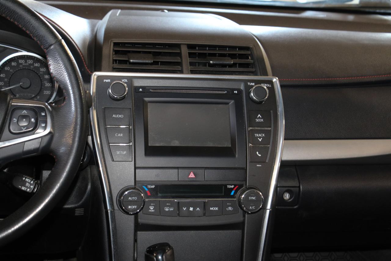 2017 Toyota Camry SE HYBRID - AS IS * AS TRADED Photo