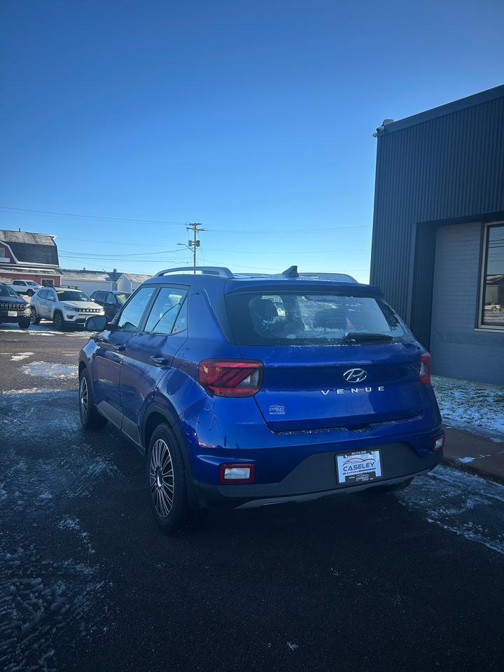 2022 Hyundai Venue Ultimate Photo
